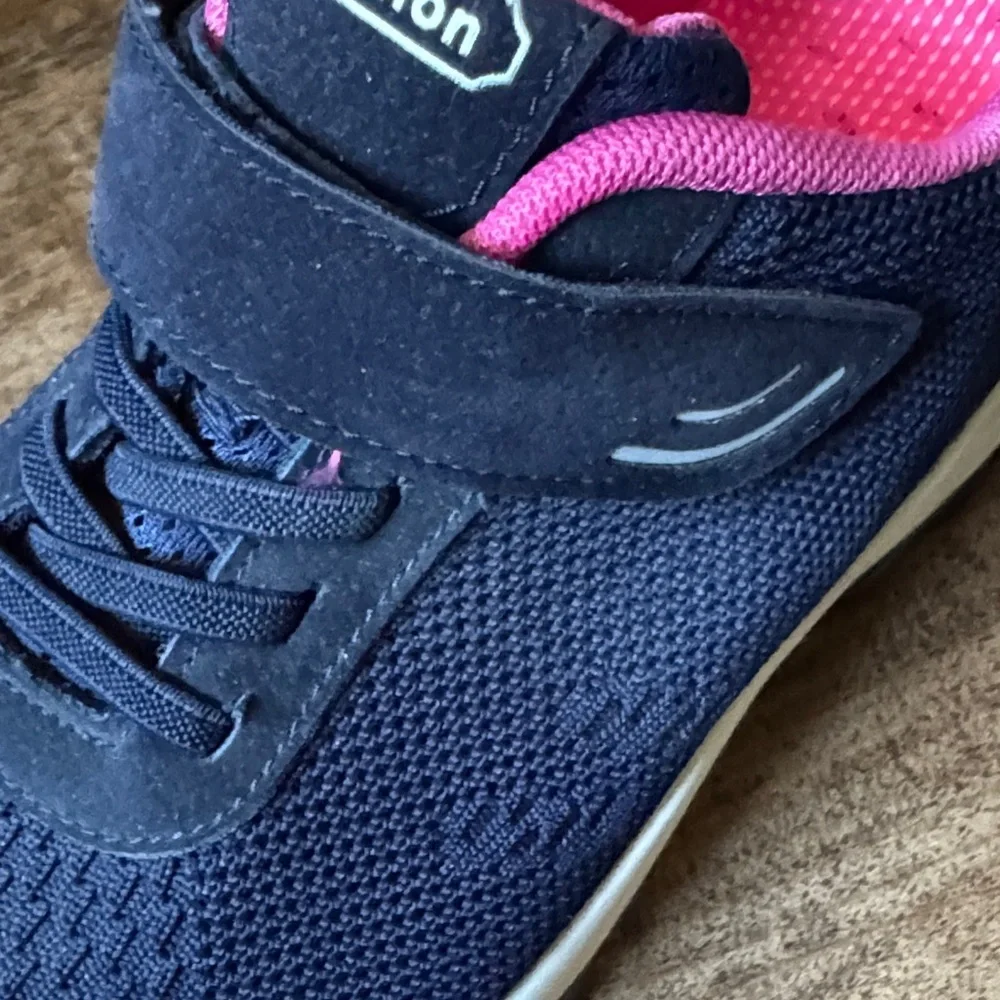 Blue and Pink Athletic Shoes women’s size 7.5 EUC